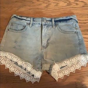NEVER WORN {Free People} adorable jean shorts
